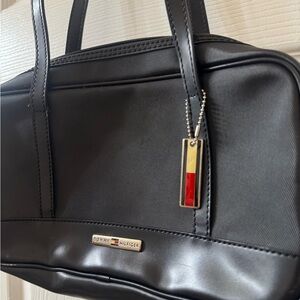 Tommy Hilfiger Black Handbag with Logo Charm